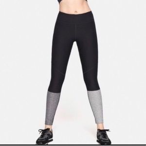 Outdoor voices dipped leggings small